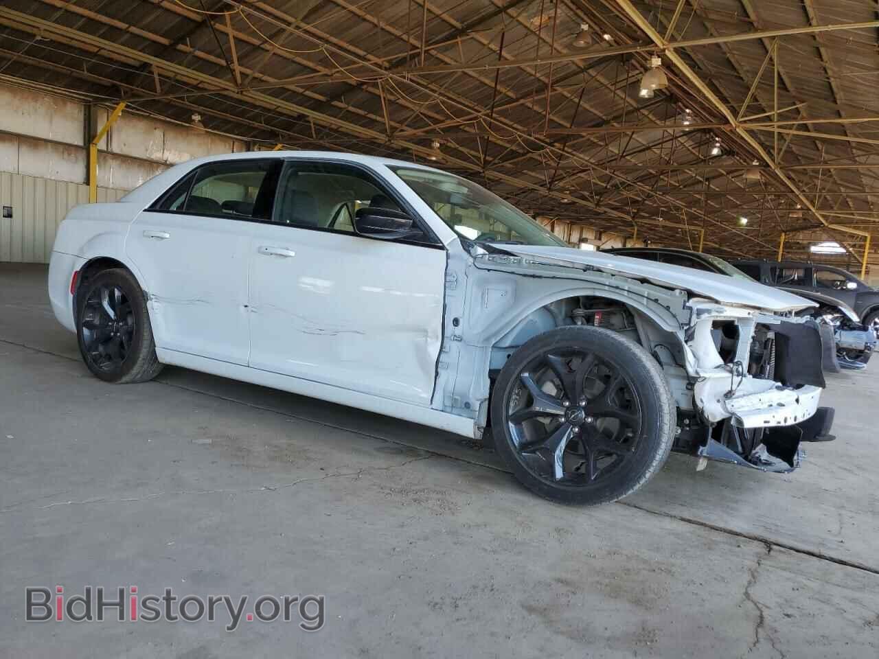 2022 CHRYSLER 300 - VIN: 2C3CCAAG2NH236730 - Фото 4
