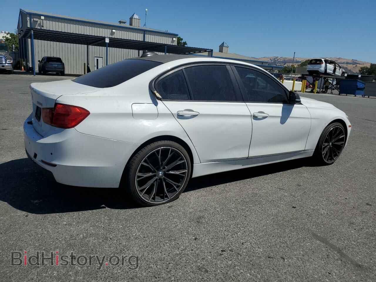2014 BMW 3 SERIES - VIN: WBA3A5C55EF604630 - Фото 3