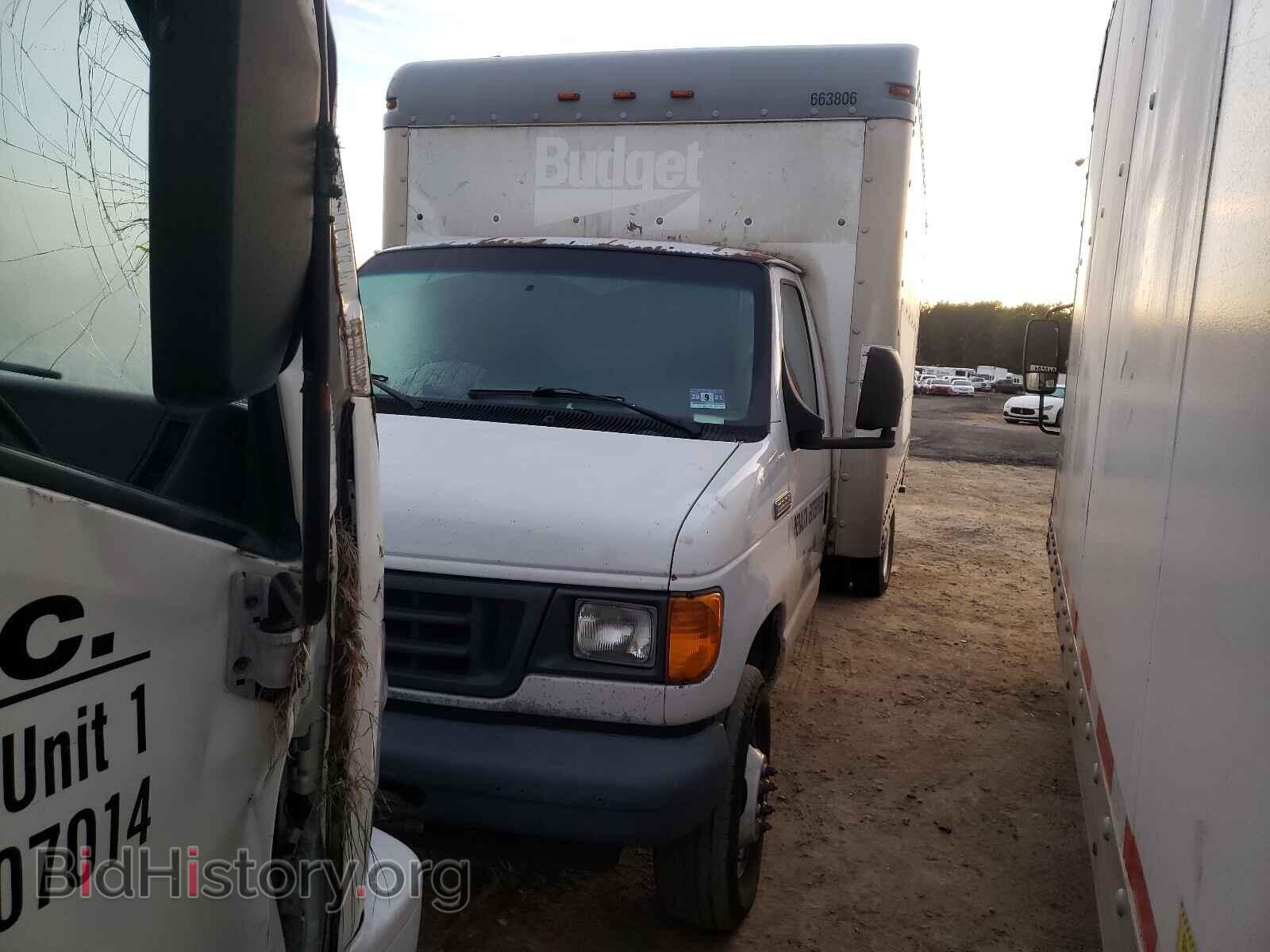 2006 FORD ECONOLINE - VIN: 1FDWE35L16DA17497 - Фото 2