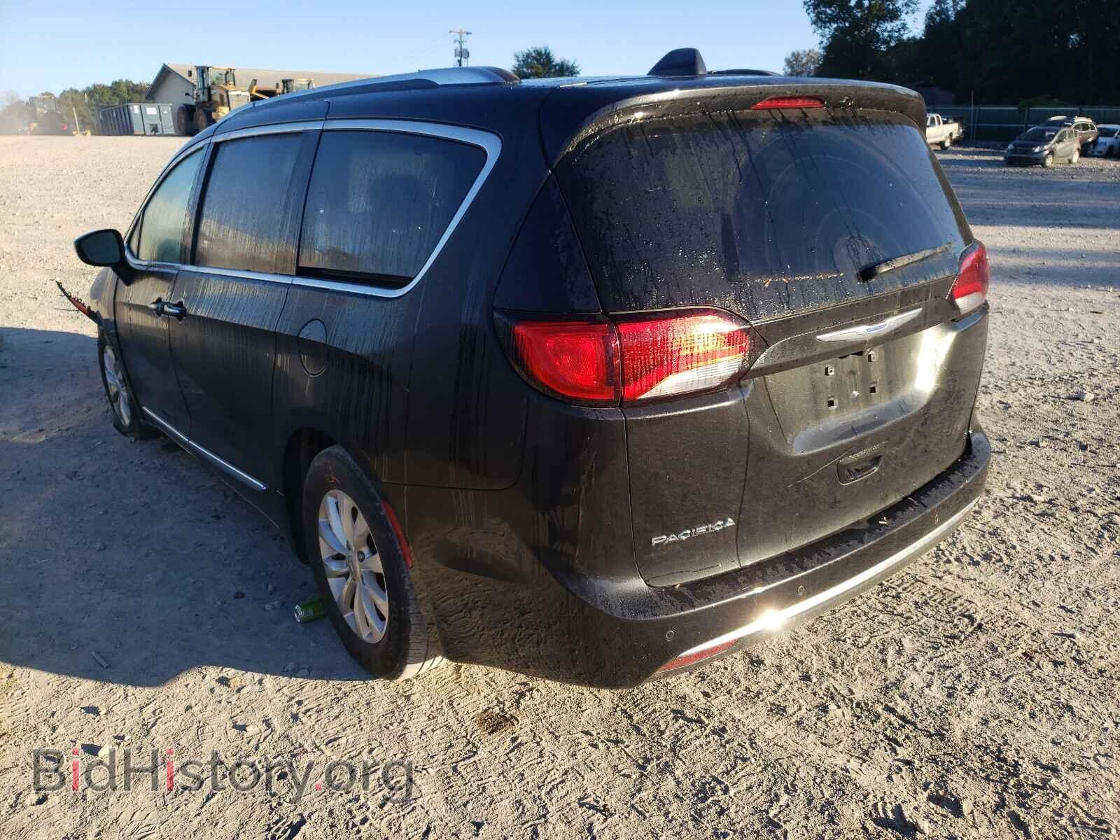 2018 CHRYSLER PACIFICA - VIN: 2C4RC1EG7JR132402 - Фото 3
