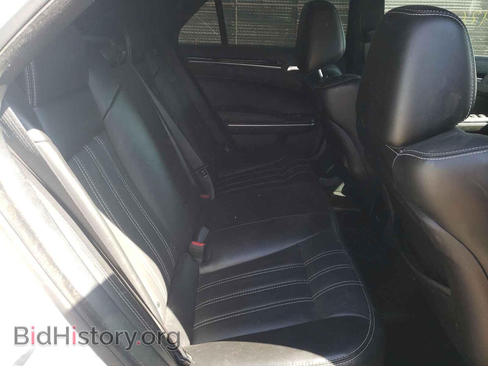 2019 CHRYSLER 300 - VIN: 2C3CCAGG8KH586169 - Фото 6