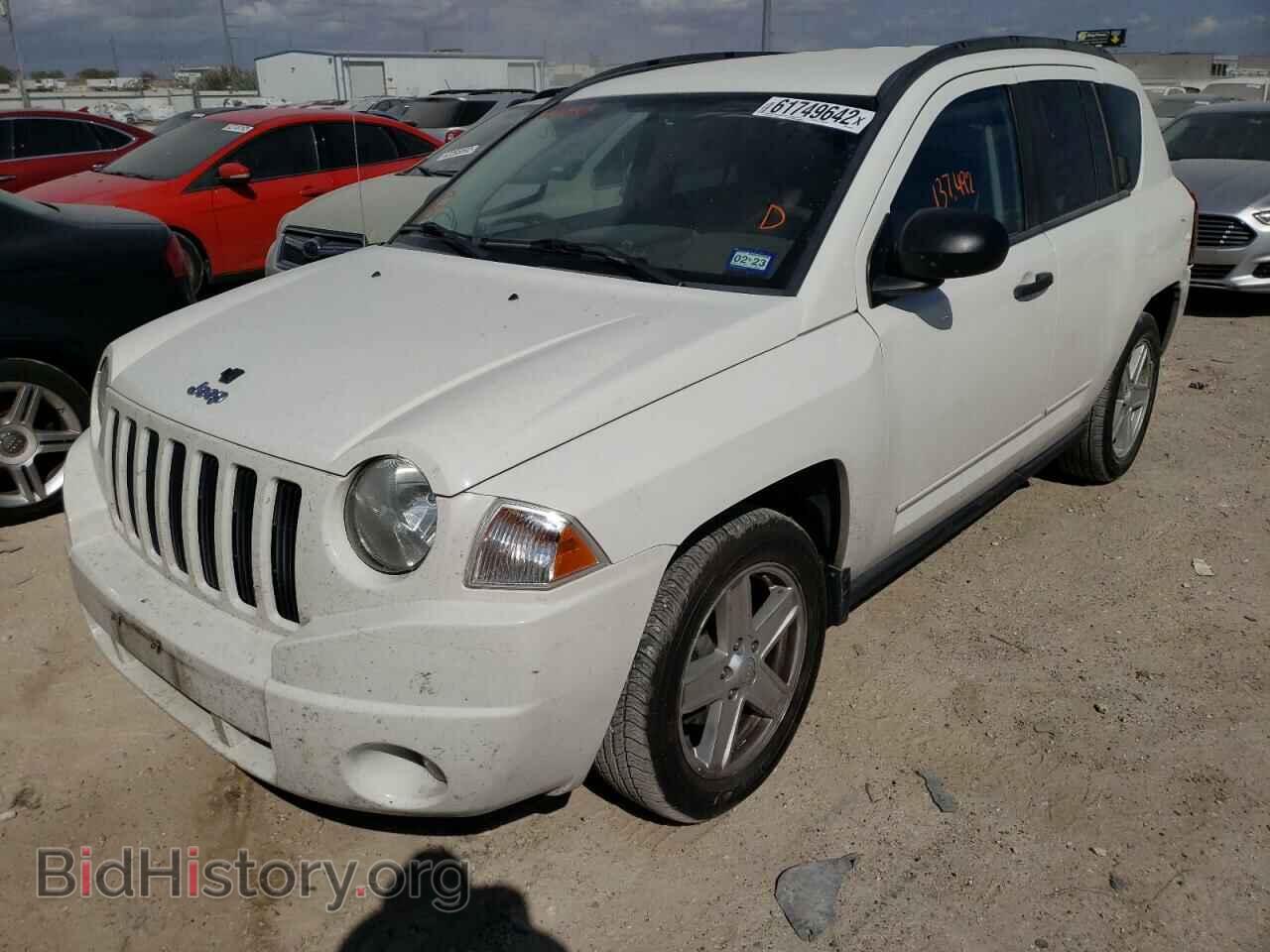 2008 JEEP COMPASS - VIN: 1J8FT47078D580102 - Фото 2