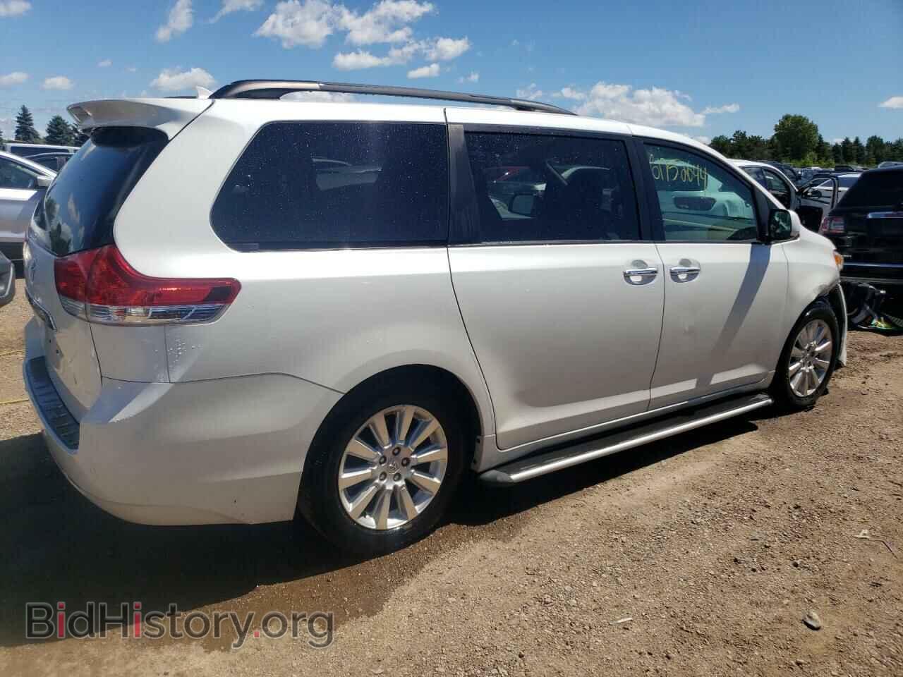 2011 TOYOTA All Models - VIN: 5TDYK3DC5BS068667 - Фото 3