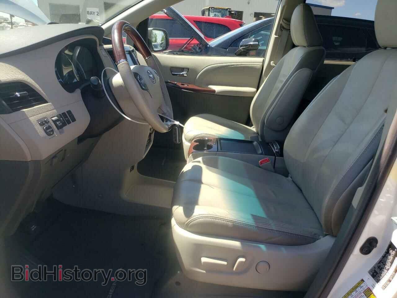 2011 TOYOTA All Models - VIN: 5TDYK3DC5BS068667 - Фото 7