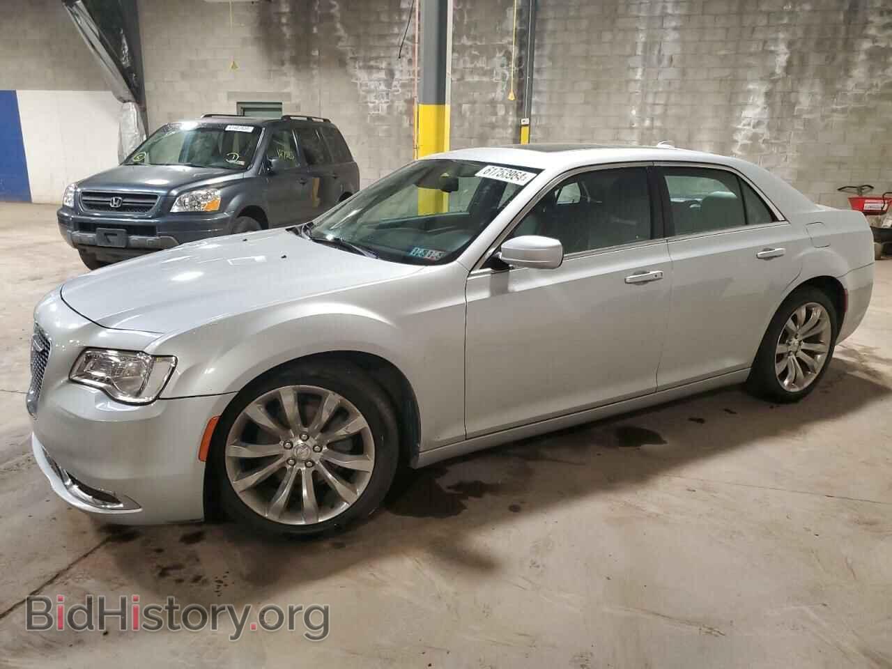 Фотография 2C3CCAAG2KH589996 - CHRYSLER 300 2019