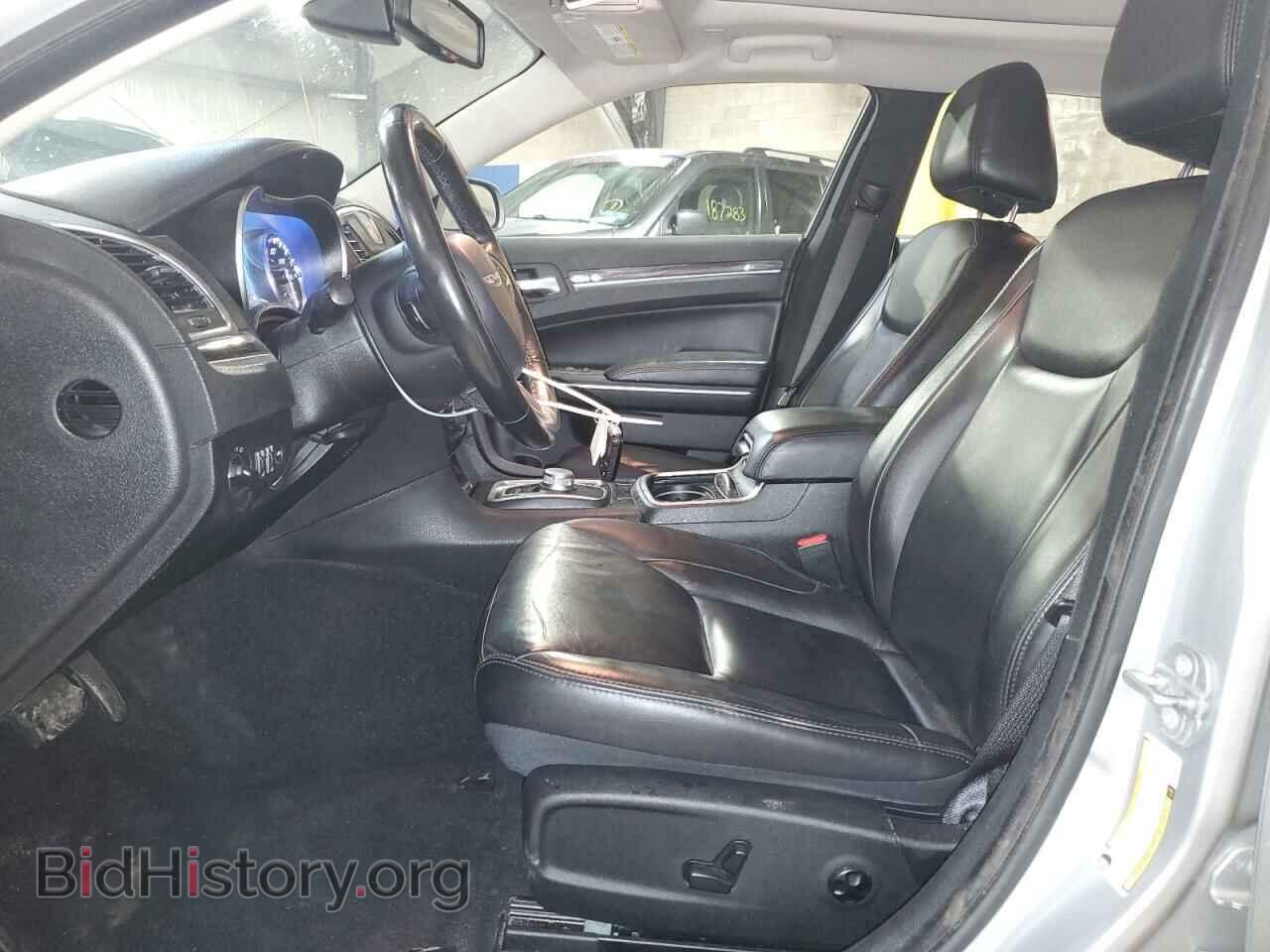 2019 CHRYSLER 300 - VIN: 2C3CCAAG2KH589996 - Фото 7