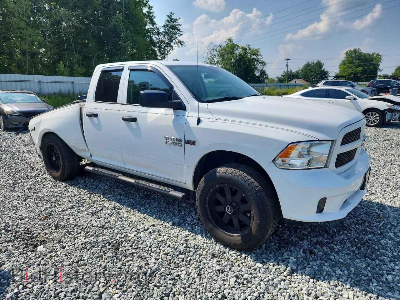 2017 RAM 1500 - VIN: 1C6RR7FT8HS675500 - Фото 4