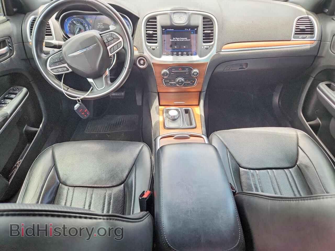 2019 CHRYSLER 300 - VIN: 2C3CCAPT9KH556269 - Фото 8