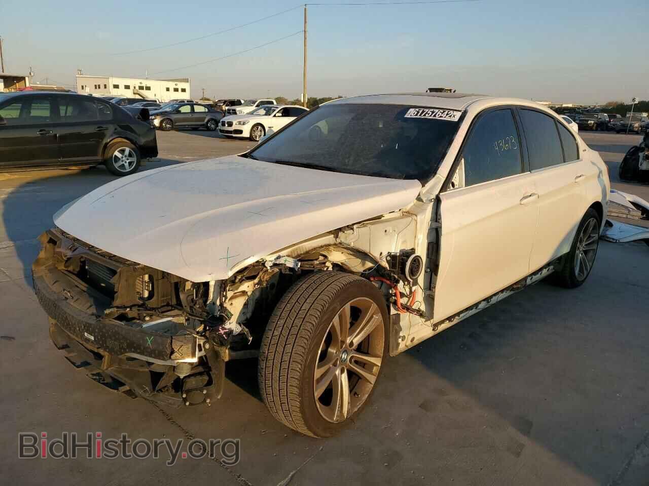 2017 BMW 3 SERIES - VIN: WBA8E1C30HA029114 - Фото 2
