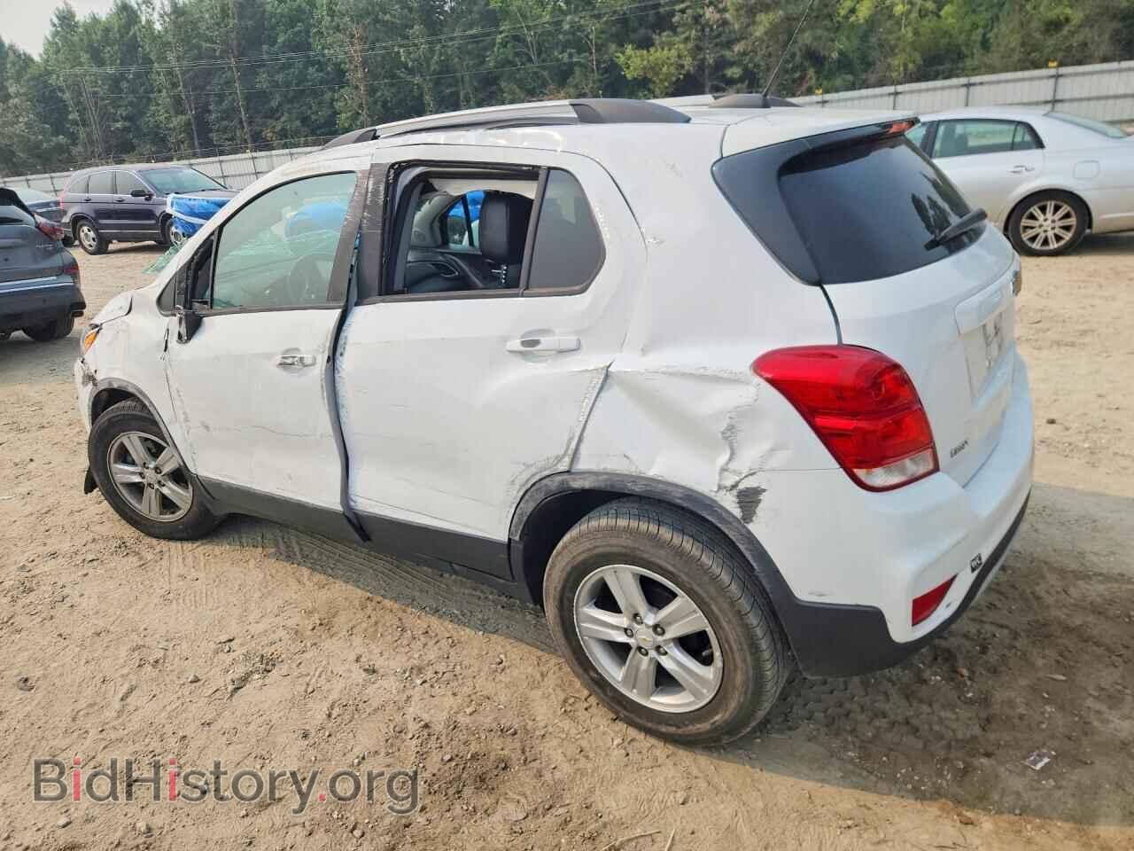 2021 CHEVROLET TRAX - VIN: KL7CJLSB3MB353074 - Photo 2