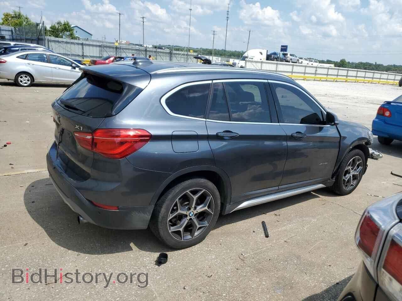 2016 BMW X1 - VIN: WBXHT3C37GP885593 - Фото 3