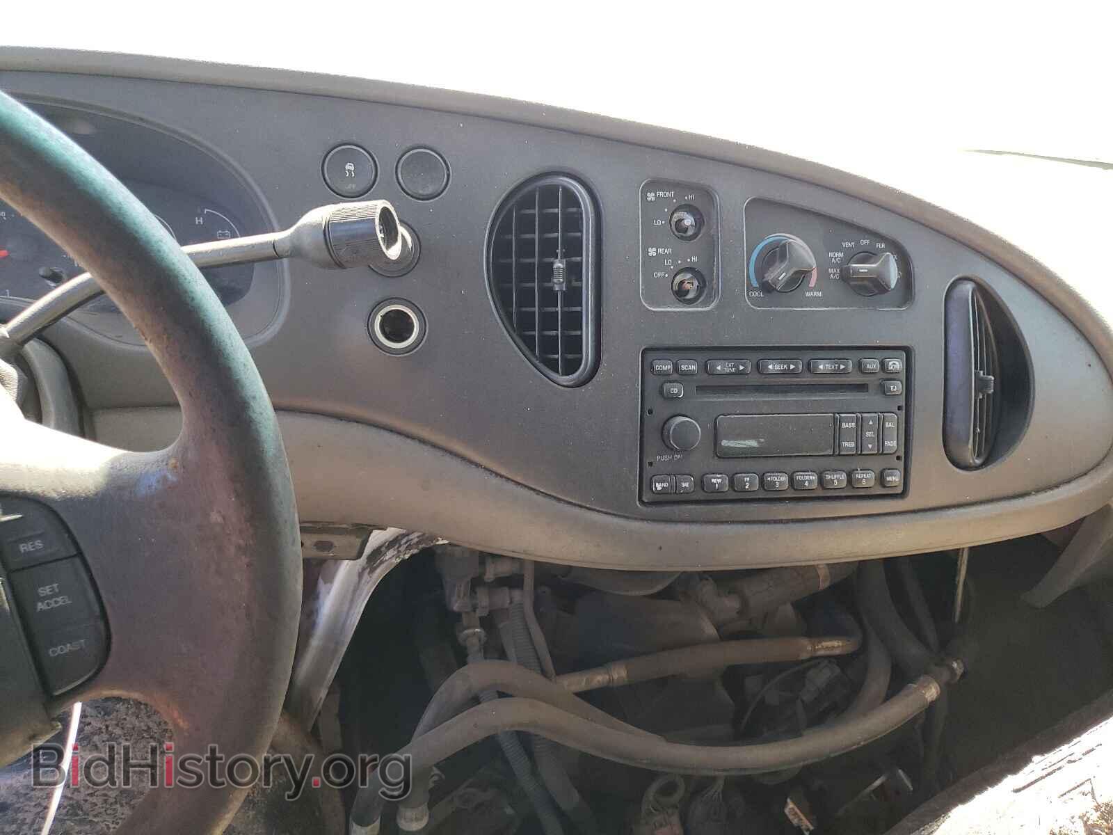 2008 FORD ECONOLINE - VIN: 1FBSS31L08DA75738 - Фото 9
