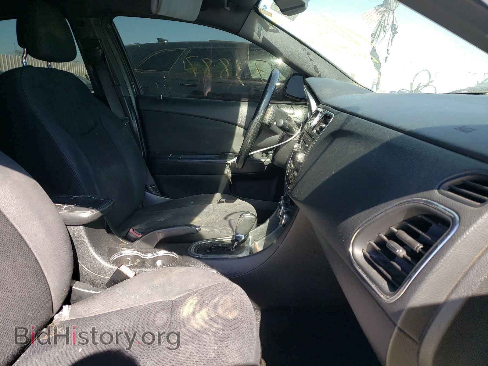 2012 CHRYSLER 200 - VIN: 1C3CCBBBXCN330481 - Фото 5