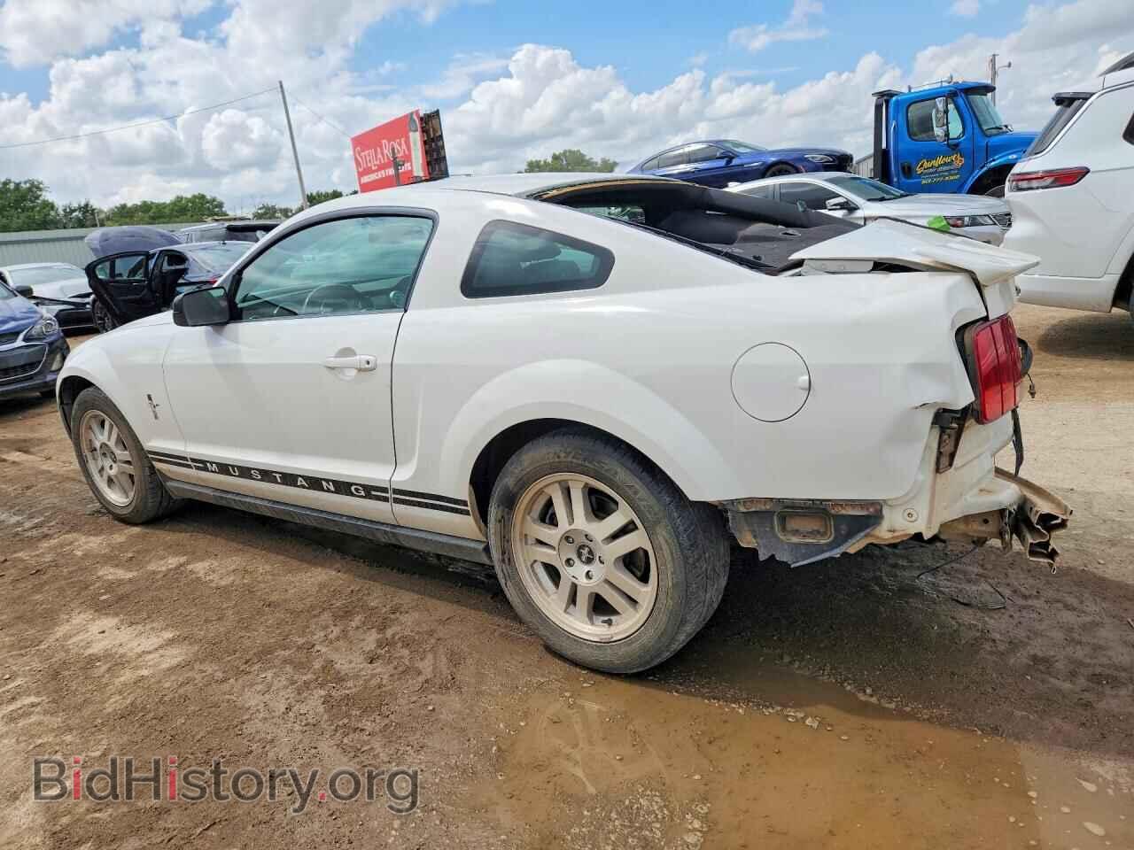 2007 FORD MUSTANG - VIN: 1ZVHT80N275247535 - Фото 2