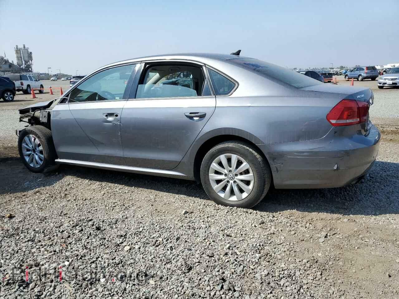 2015 VOLKSWAGEN PASSAT - VIN: 1VWAT7A30FC057624 - Фото 2