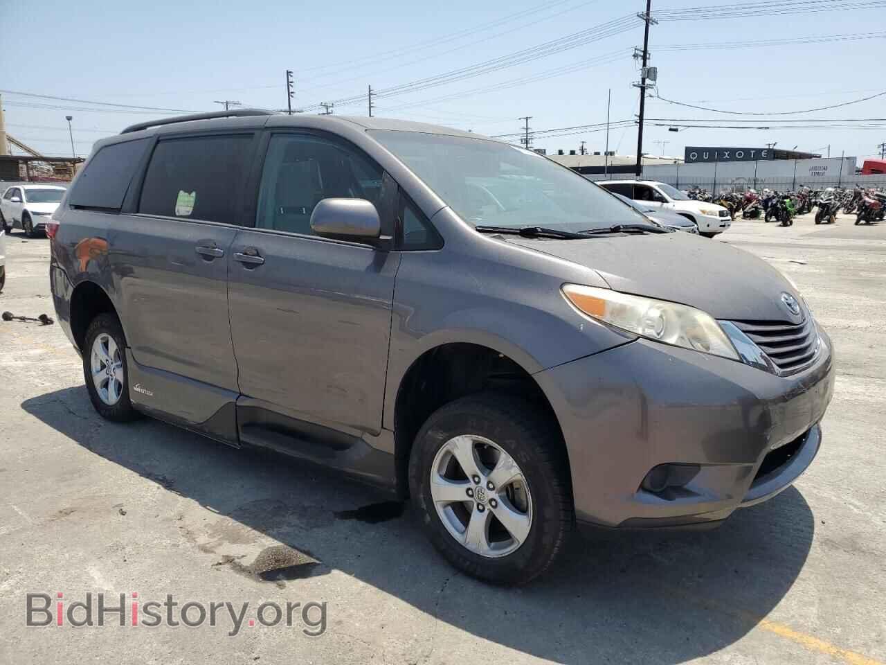 2017 TOYOTA All Models - VIN: 5TDKZ3DC2HS855117 - Фото 4