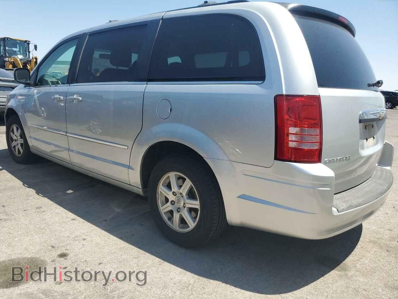 2010 CHRYSLER MINIVAN - VIN: 2A4RR5D1XAR450673 - Фото 2