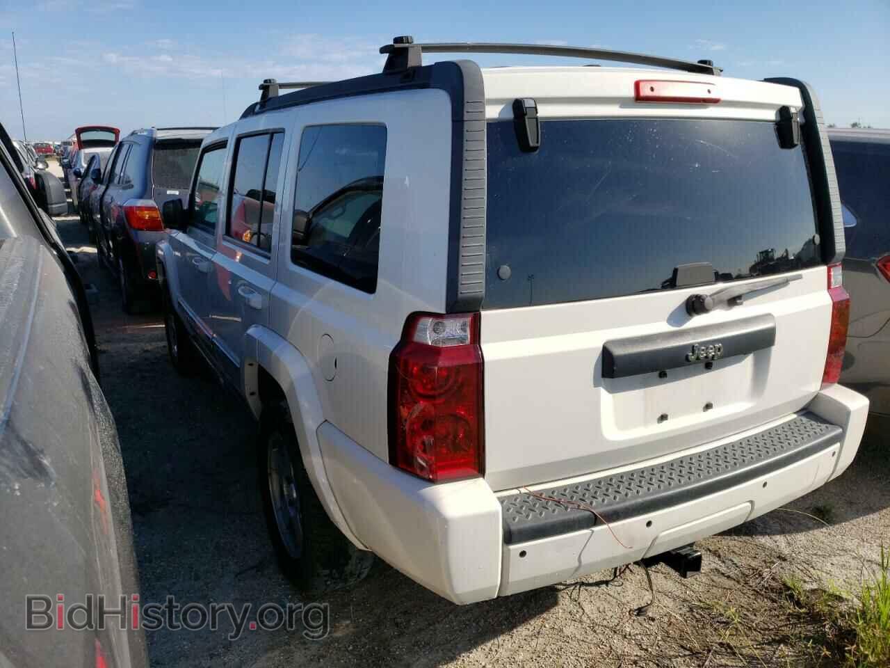 2010 JEEP COMMANDER - VIN: 1J4RH4GK2AC102702 - Photo 3