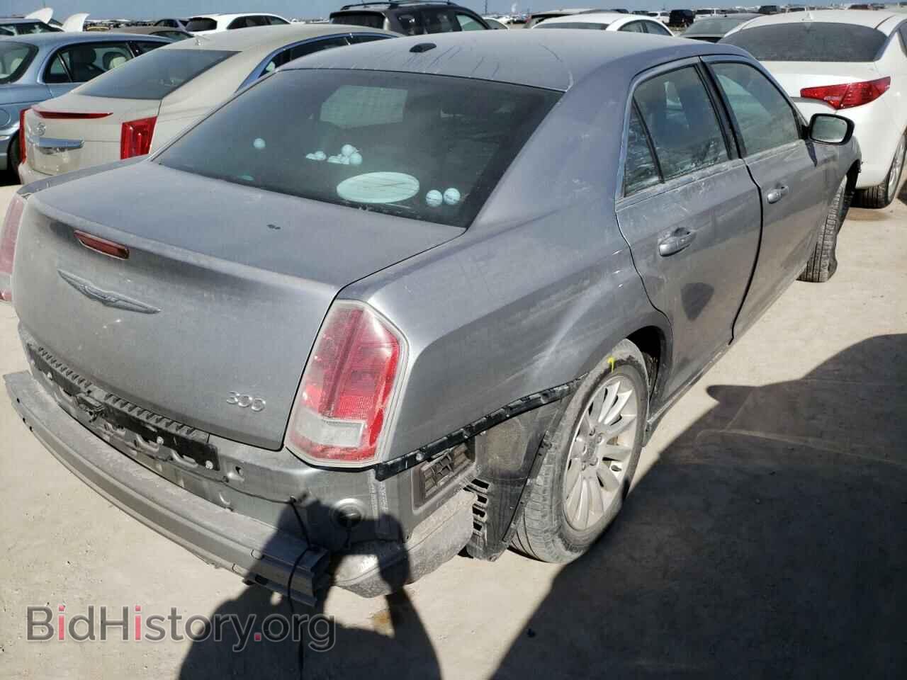 2014 CHRYSLER 300 - VIN: 2C3CCAAG3EH166607 - Фото 4