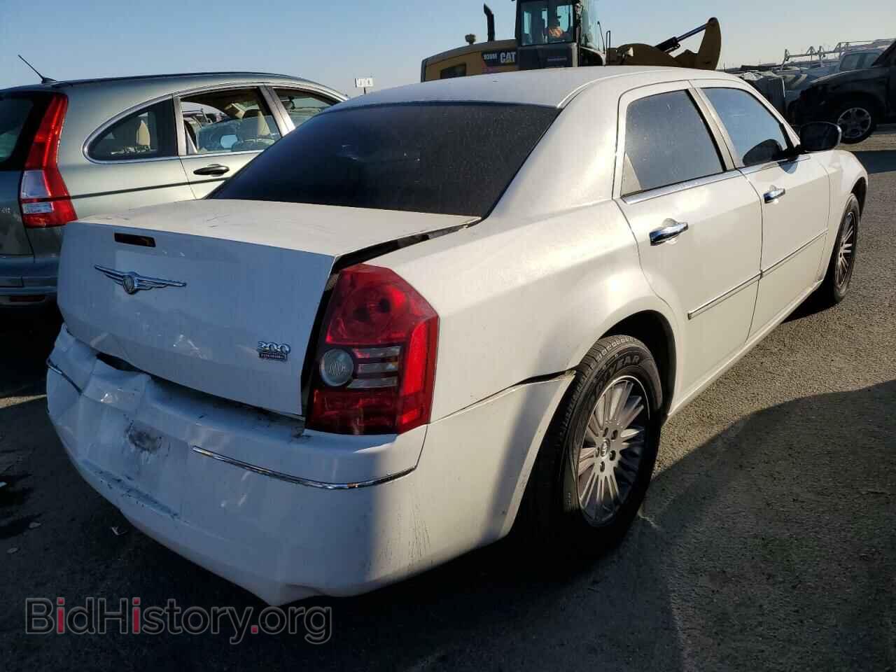 2010 CHRYSLER 300 - VIN: 2C3CA4CD6AH238162 - Фото 4