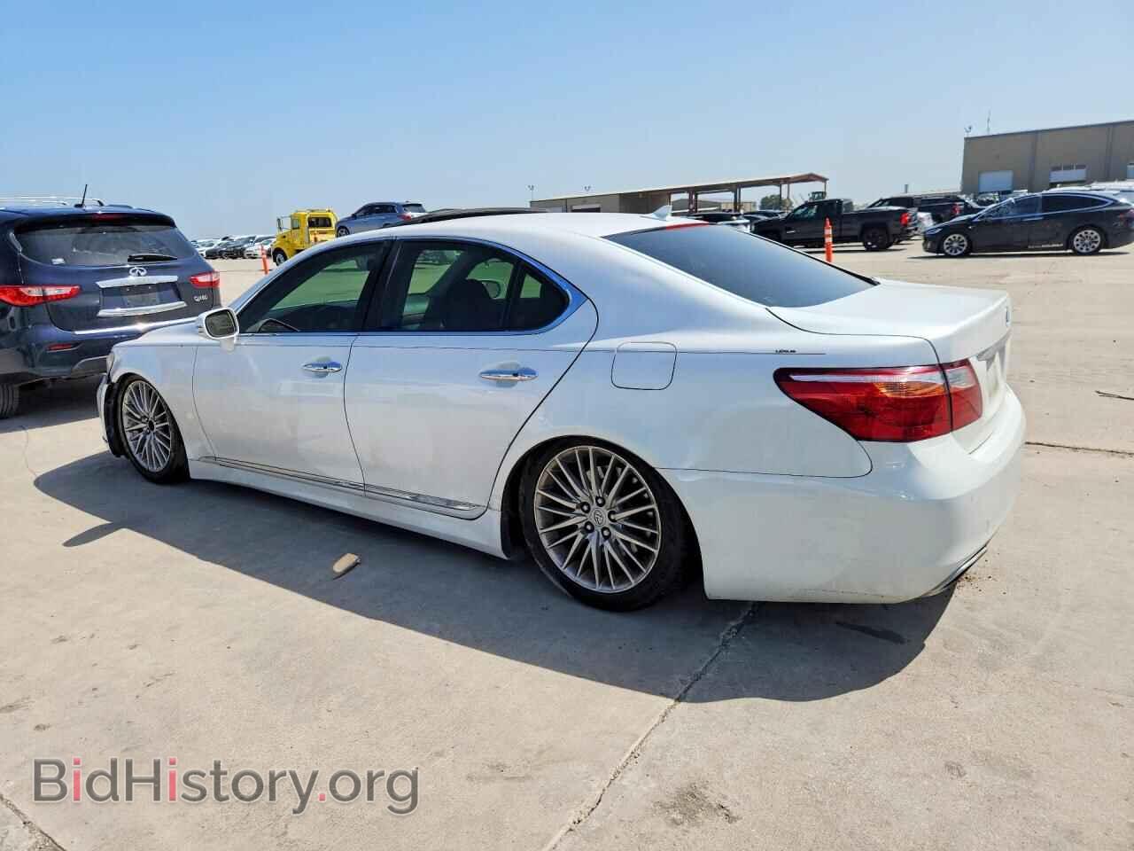 2012 LEXUS LS460 - VIN: JTHBL5EF4C5112168 - Photo 2