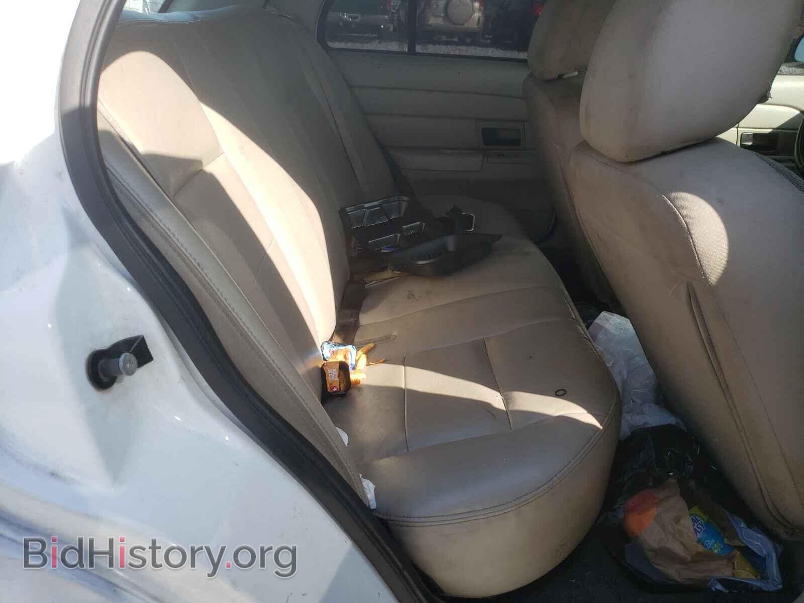 2011 FORD CROWN VIC - VIN: 2FABP7BV8BX112271 - Фото 6