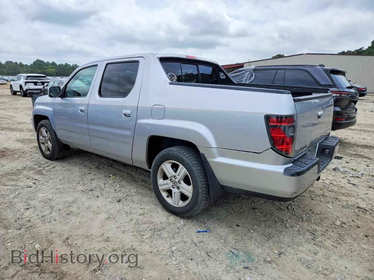 2013 HONDA RIDGELINE - VIN: 5FPYK1F50DB006191 - Фото 2