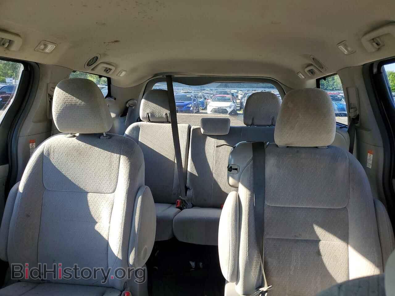 2006 CHRYSLER MINIVAN - VIN: 2A4GP54L76R869019 - Фото 10