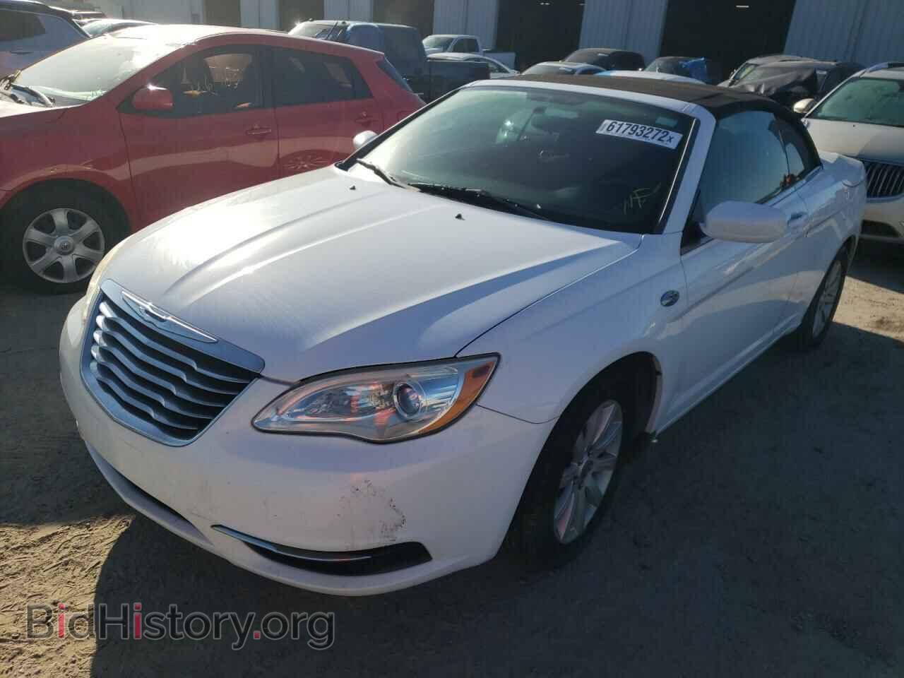 2012 CHRYSLER 200 - VIN: 1C3BCBEB0CN218523 - Фото 2