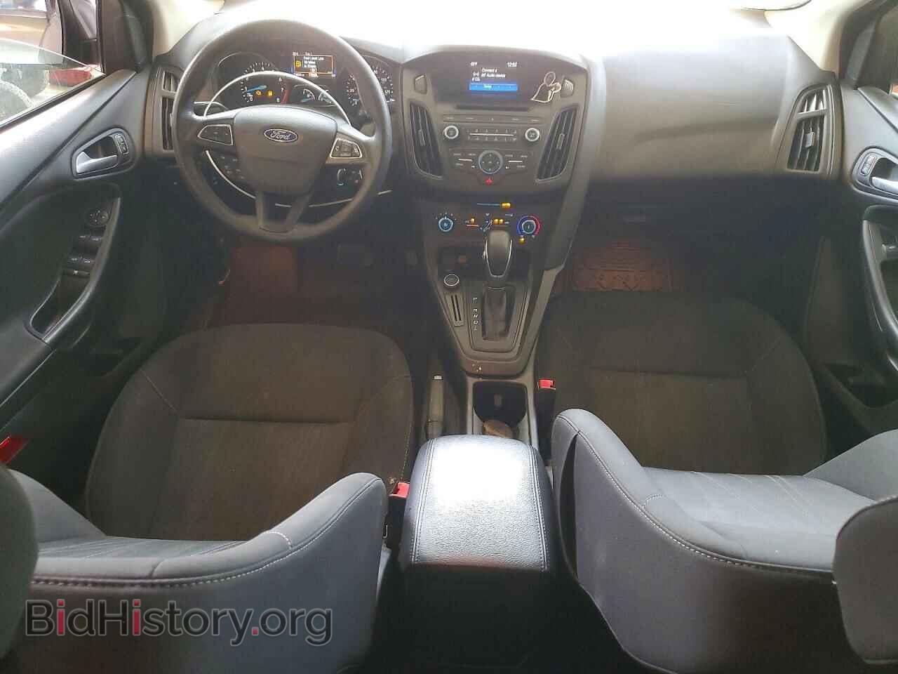 2017 FORD FOCUS - VIN: 1FADP3F21HL318975 - Photo 8