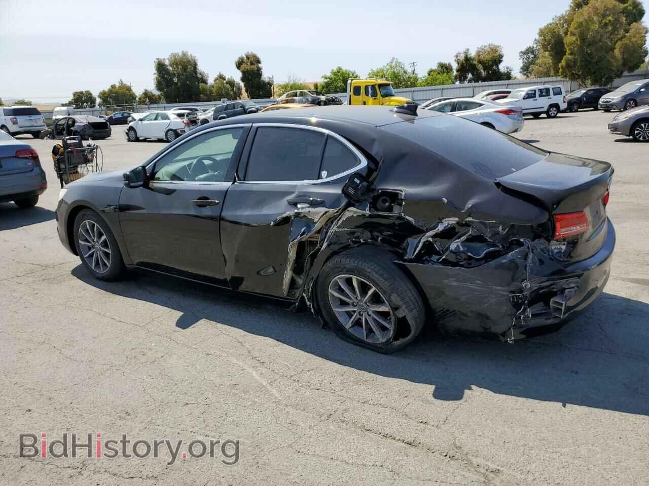 2018 ACURA TLX - VIN: 19UUB1F53JA002097 - Фото 2
