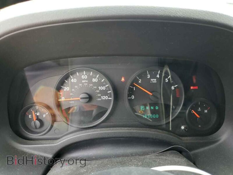 2011 Jeep COMPASS (VIN 1J4NT1FA9BD139469) — фото 9 из 13