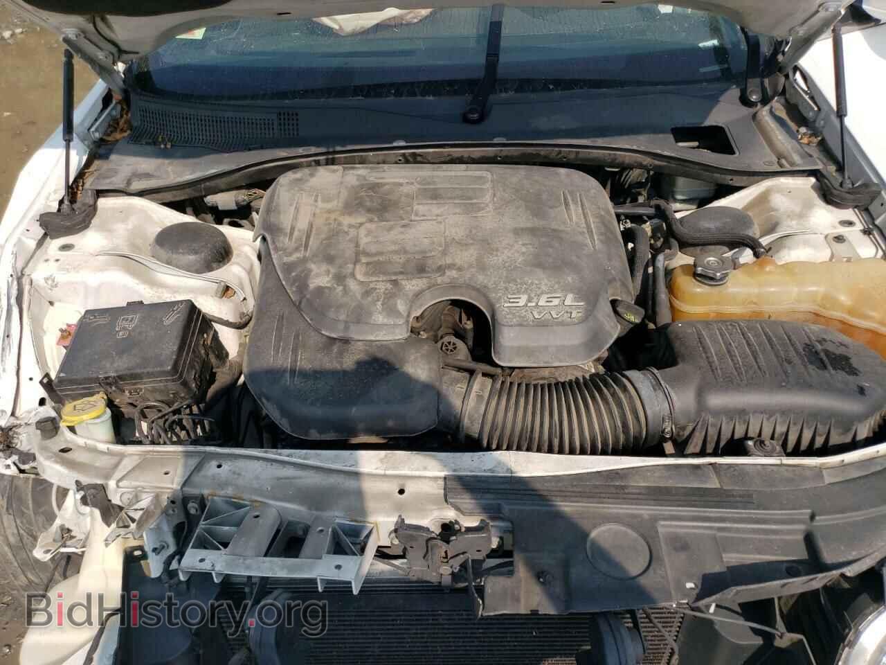 2014 CHRYSLER 300 - VIN: 2C3CCAAG7EH275846 - Фото 11