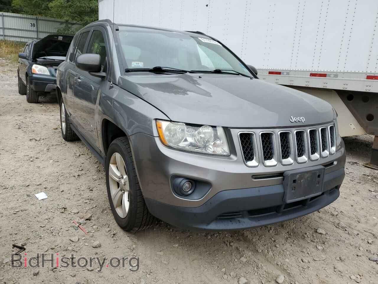 Photo 1J4NF1FB7BD201872 - JEEP COMPASS 2011