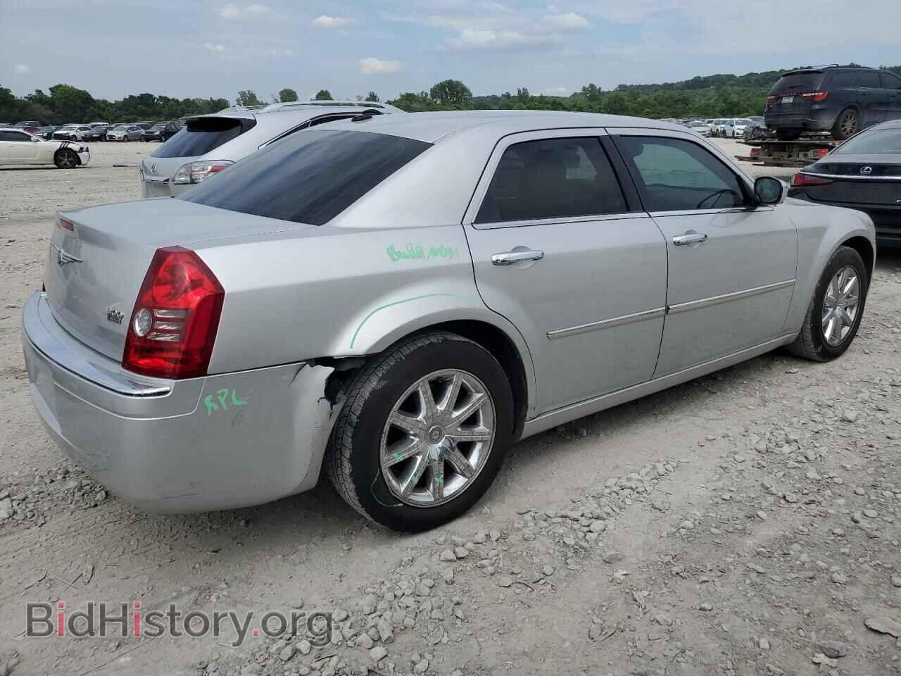 2010 CHRYSLER 300 - VIN: 2C3CA3CV2AH110732 - Фото 3