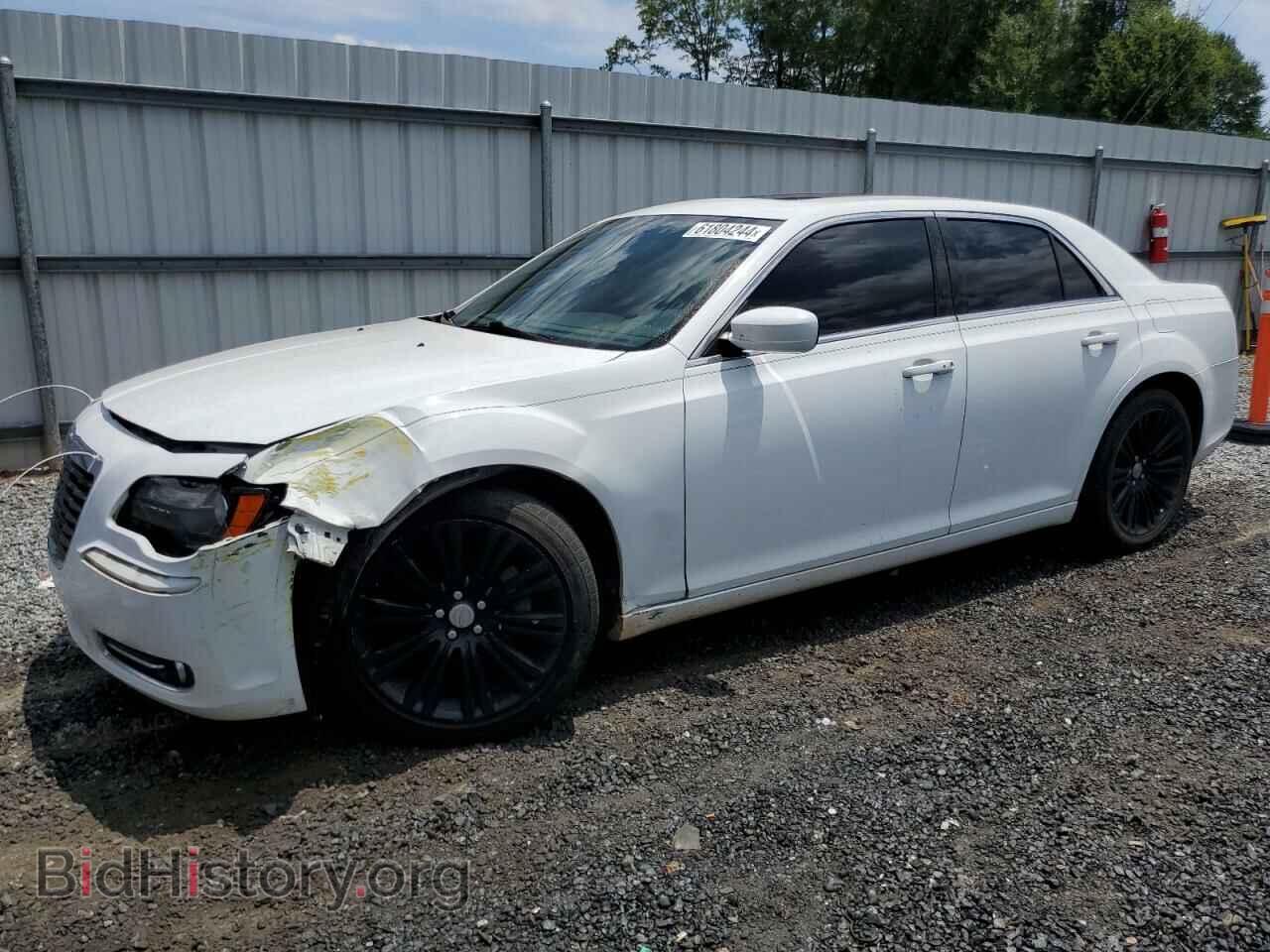 Фотография 2C3CCABG7DH586447 - CHRYSLER 300 2013
