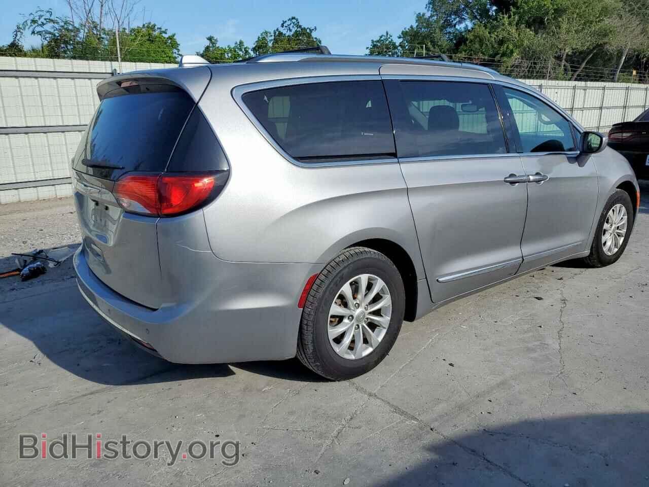 2018 CHRYSLER PACIFICA - VIN: 2C4RC1BG7JR110226 - Фото 3
