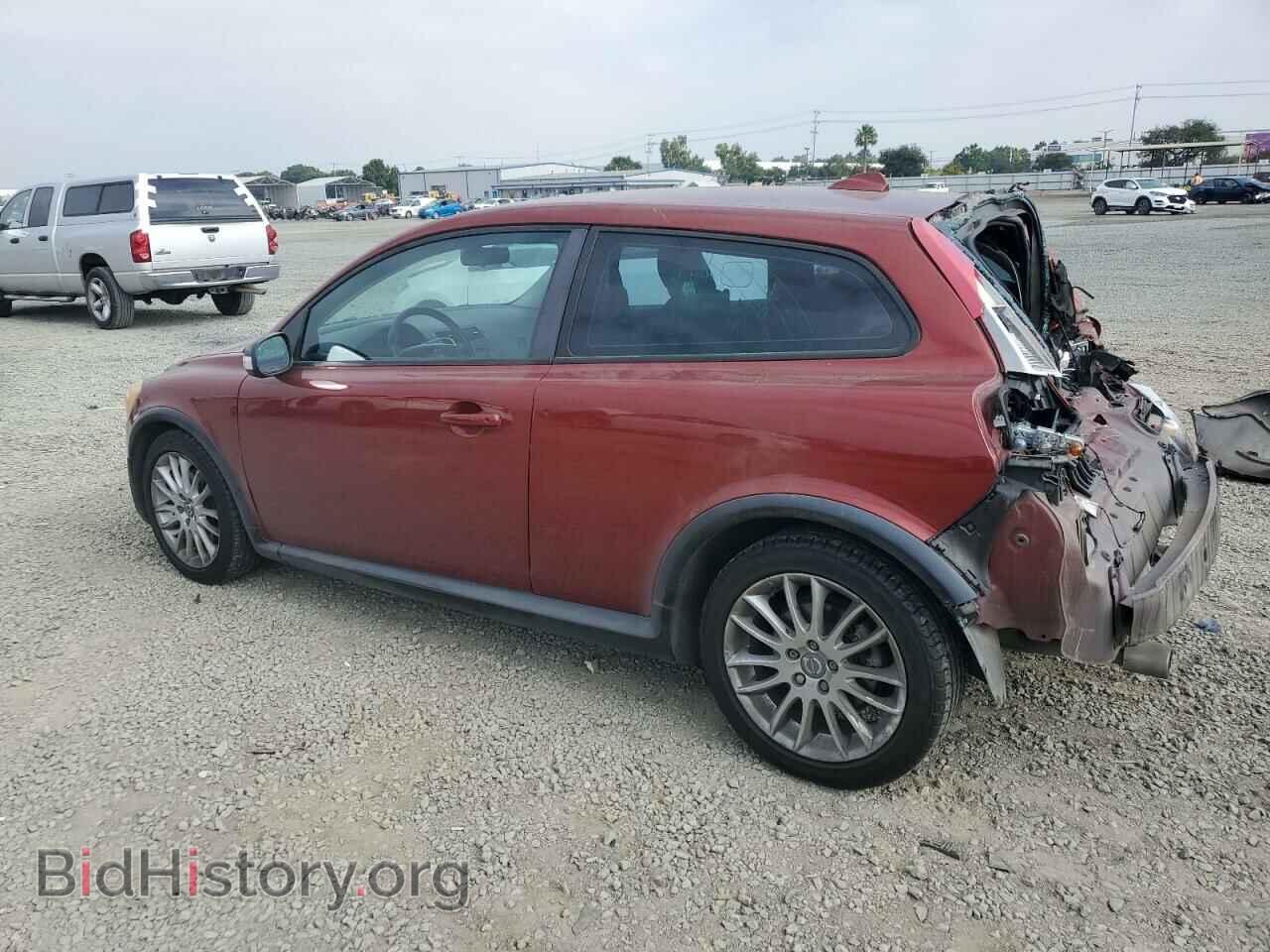 2011 VOLVO C30 - VIN: YV1672MK0B2228787 - Фото 2