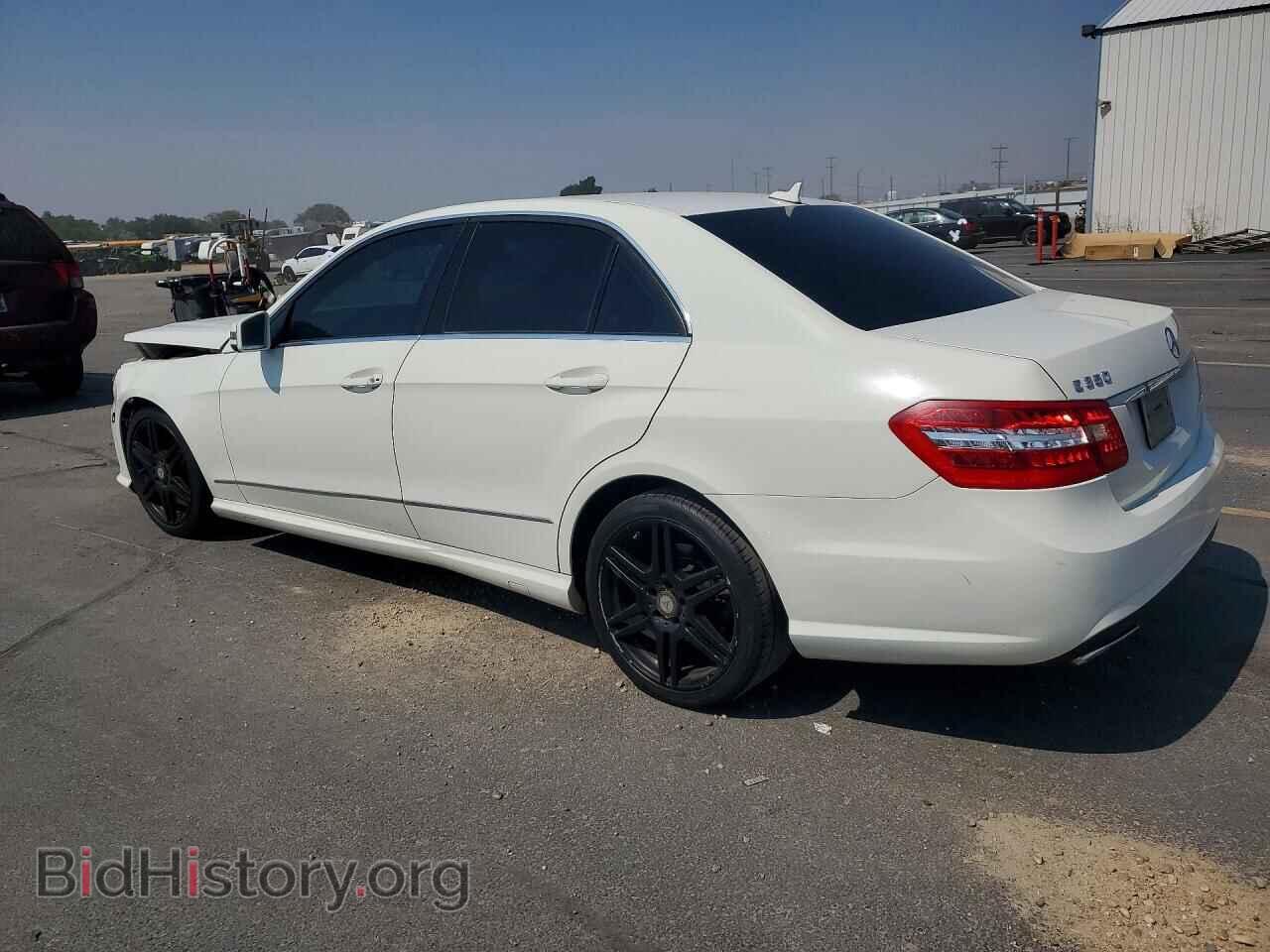 2010 MERCEDES-BENZ E-CLASS - VIN: WDDHF5GB3AA076139 - Фото 2