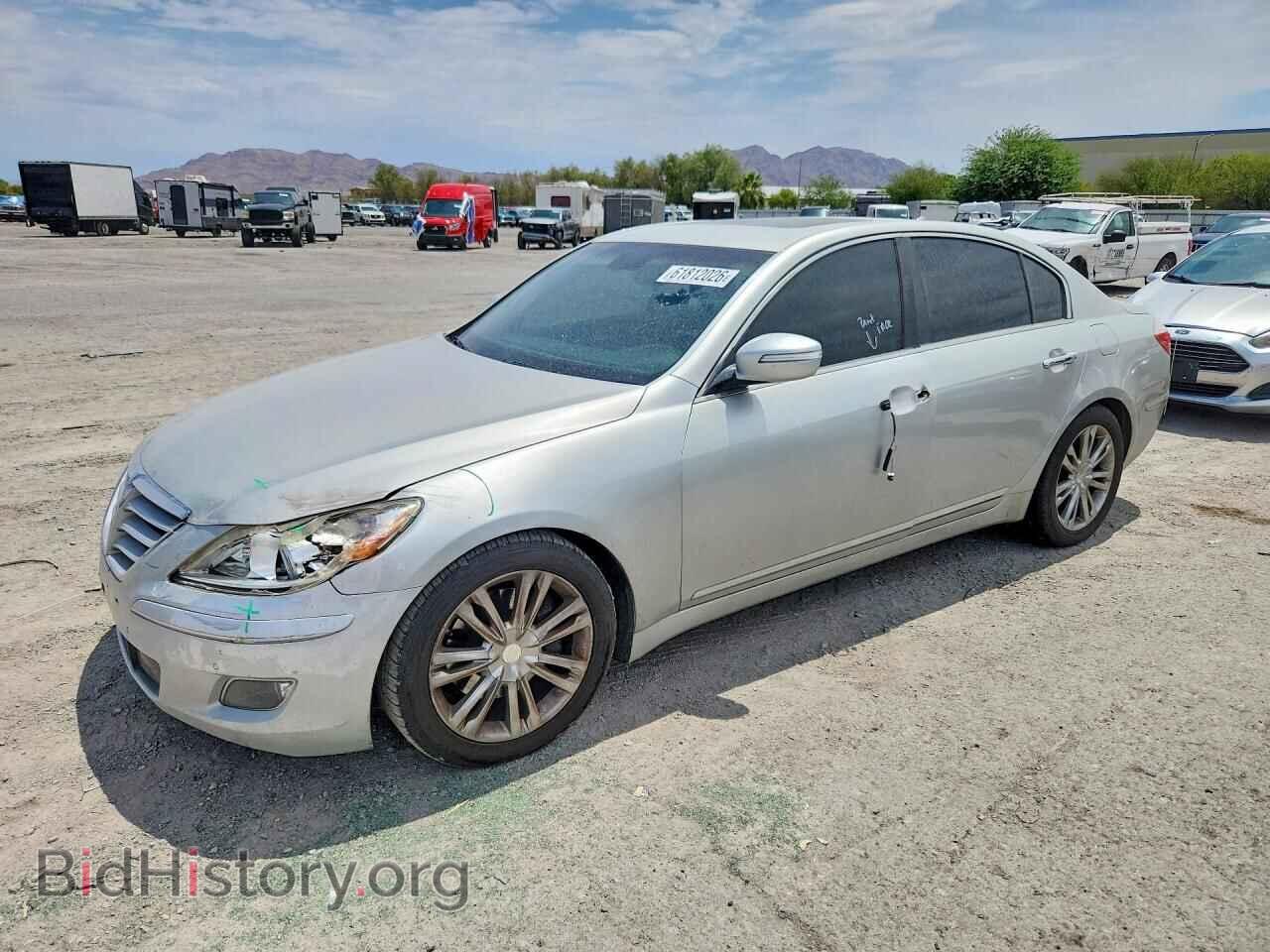Photo KMHGC4DF7BU127301 - HYUNDAI GENESIS 2011