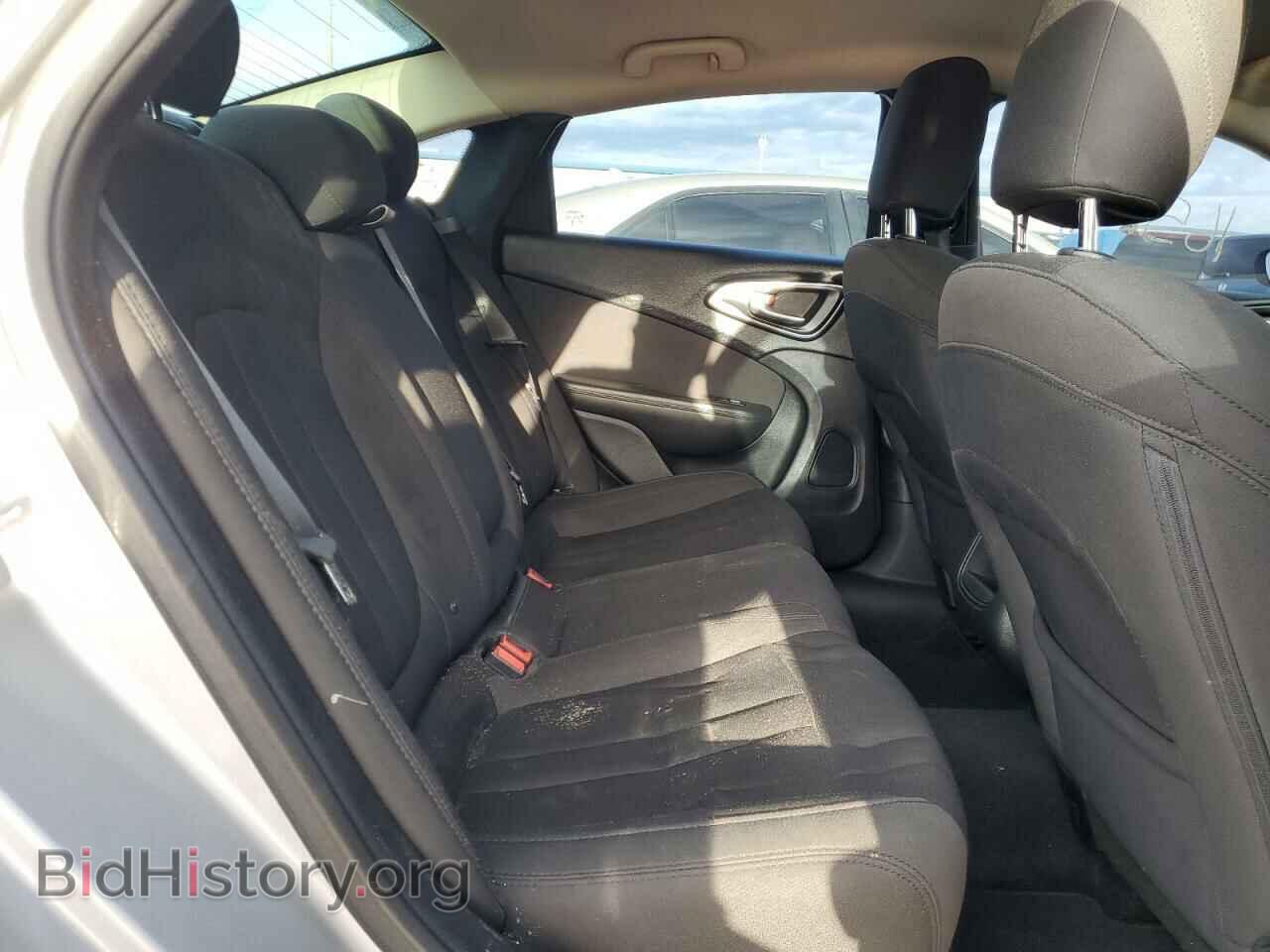 2015 CHRYSLER 200 - VIN: 1C3CCCAB8FN737730 - Фото 6