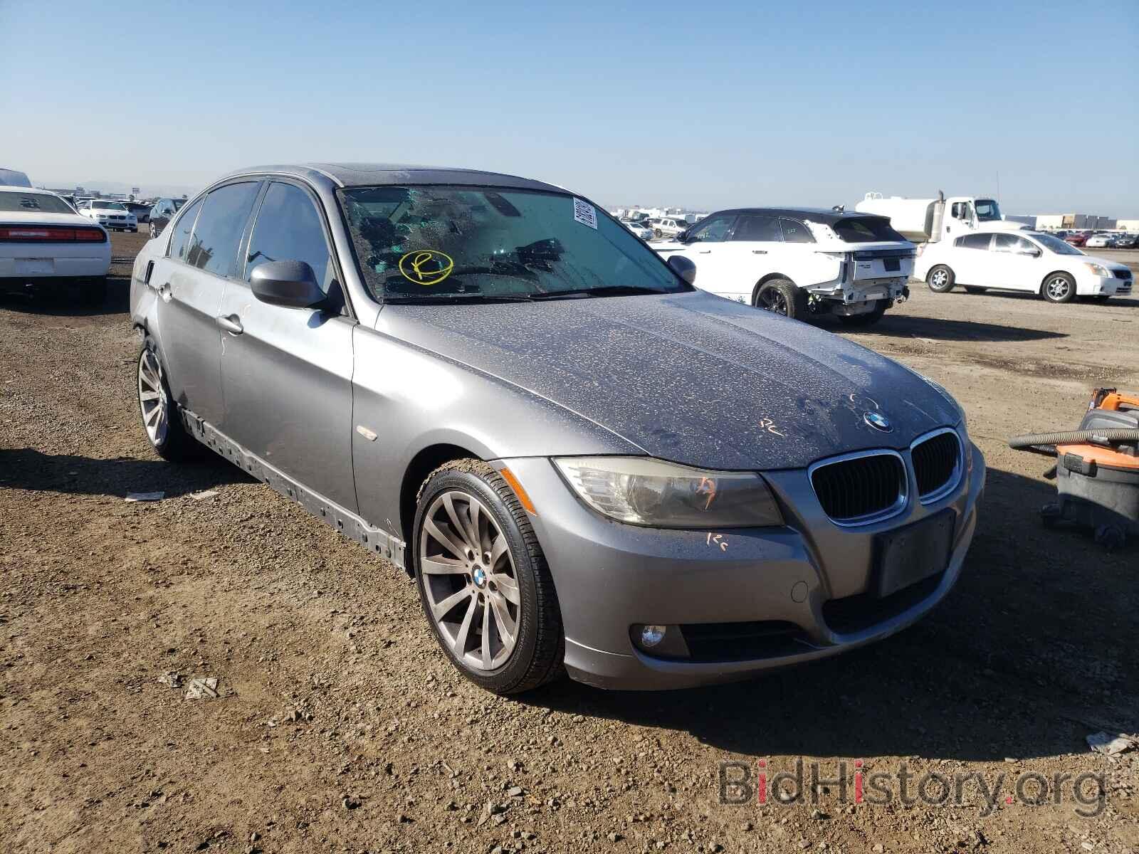 Photo WBAPH5C59BF093772 - BMW 3 SERIES 2011