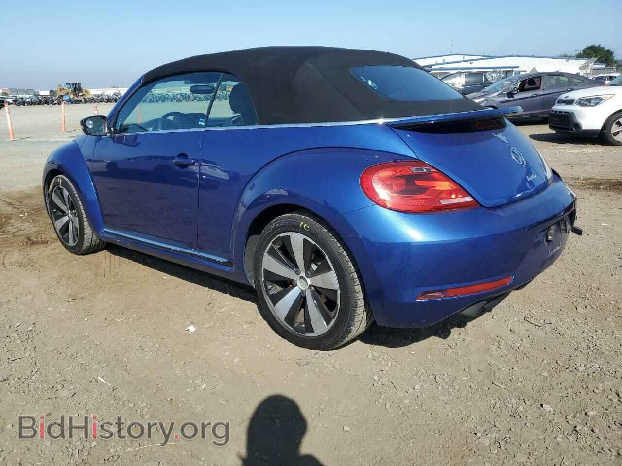 2013 VOLKSWAGEN BEETLE - VIN: 3VW7T7AT5DM830139 - Фото 2