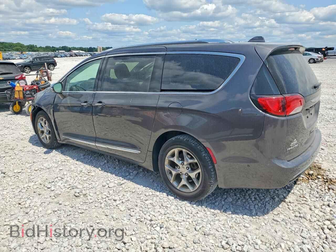 2017 CHRYSLER PACIFICA - VIN: 2C4RC1GG7HR812260 - Photo 2