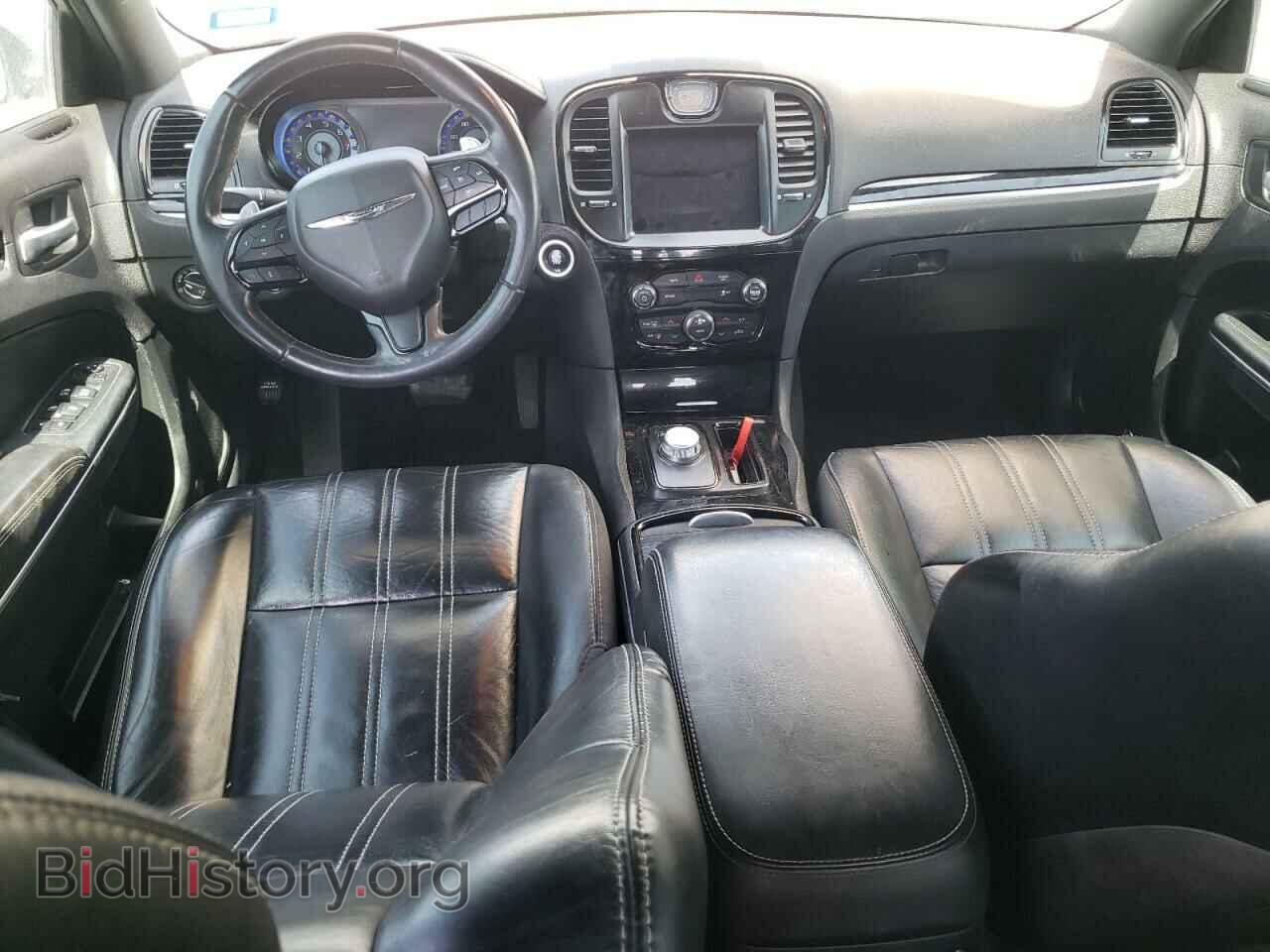 2017 CHRYSLER 300 - VIN: 2C3CCABG2HH663702 - Фото 8
