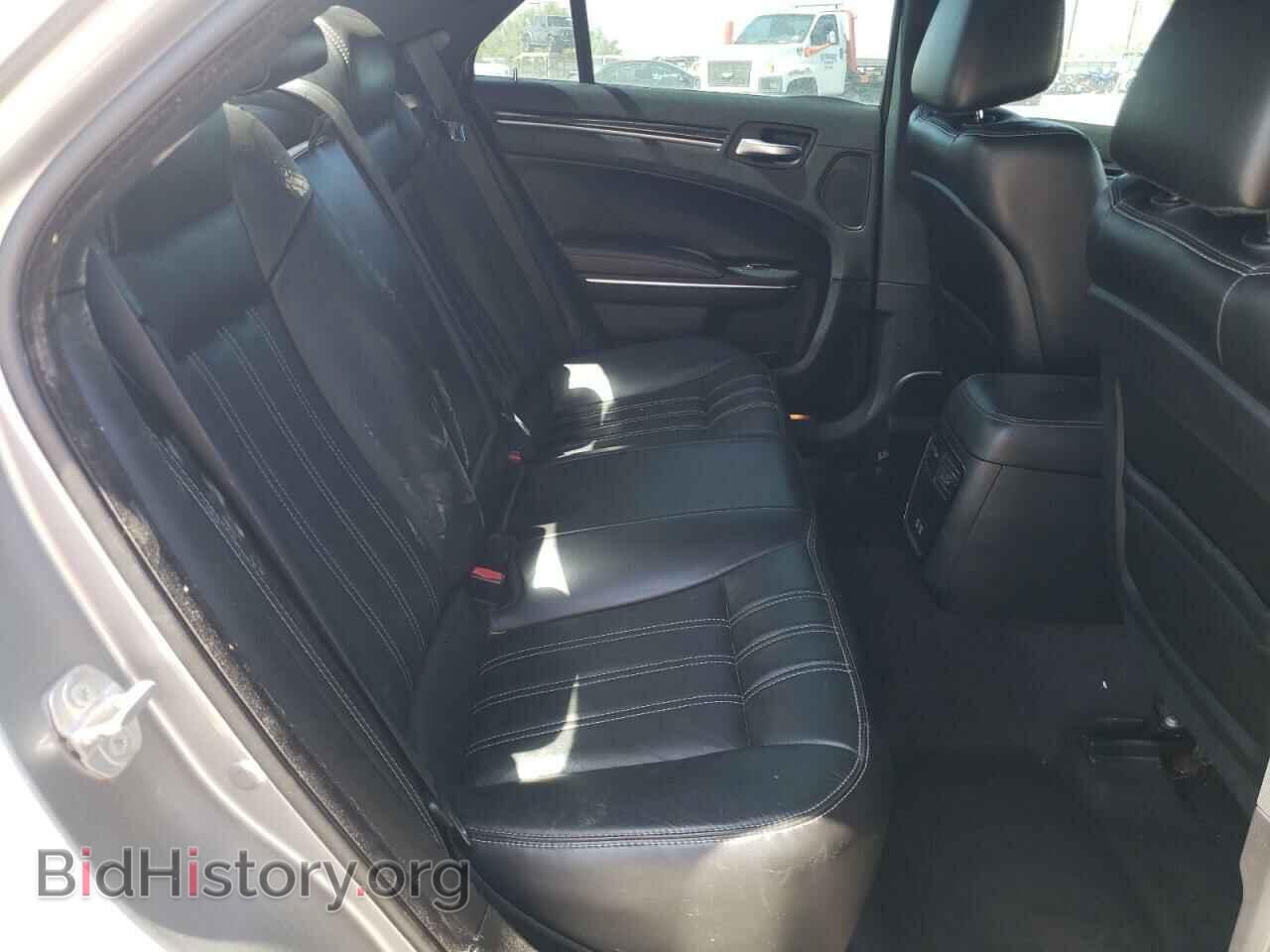 2017 CHRYSLER 300 - VIN: 2C3CCABG2HH663702 - Фото 10