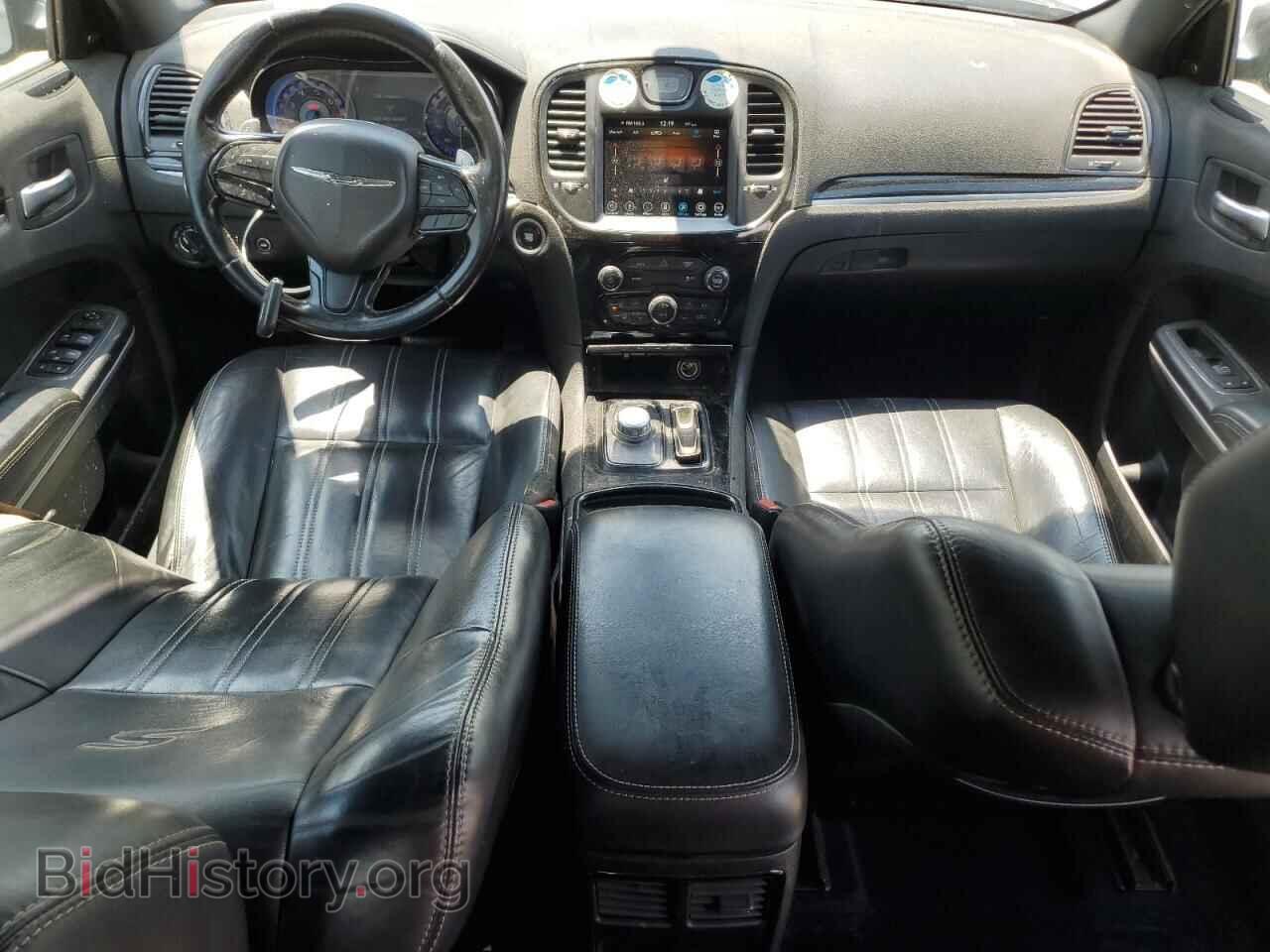 2019 CHRYSLER 300 - VIN: 2C3CCAGG2KH536867 - Фото 8