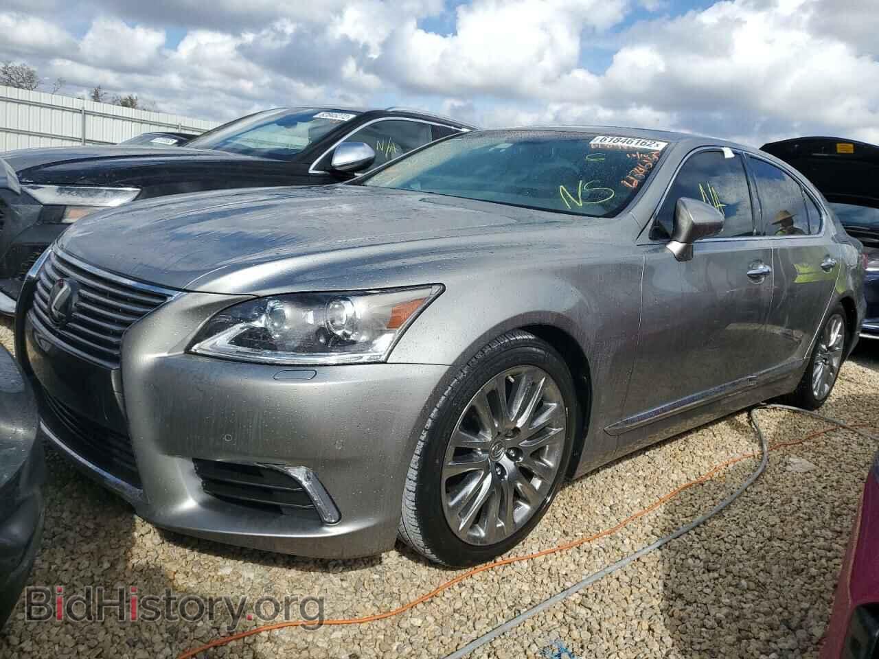2017 LEXUS LS460 - VIN: JTHBL5EF8H5143611 - Photo 2