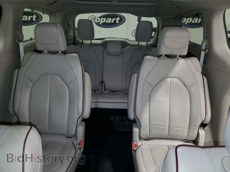 2020 Chrysler PACIFICA (VIN 2C4RC1GG7LR187058) — photo 10 of 13