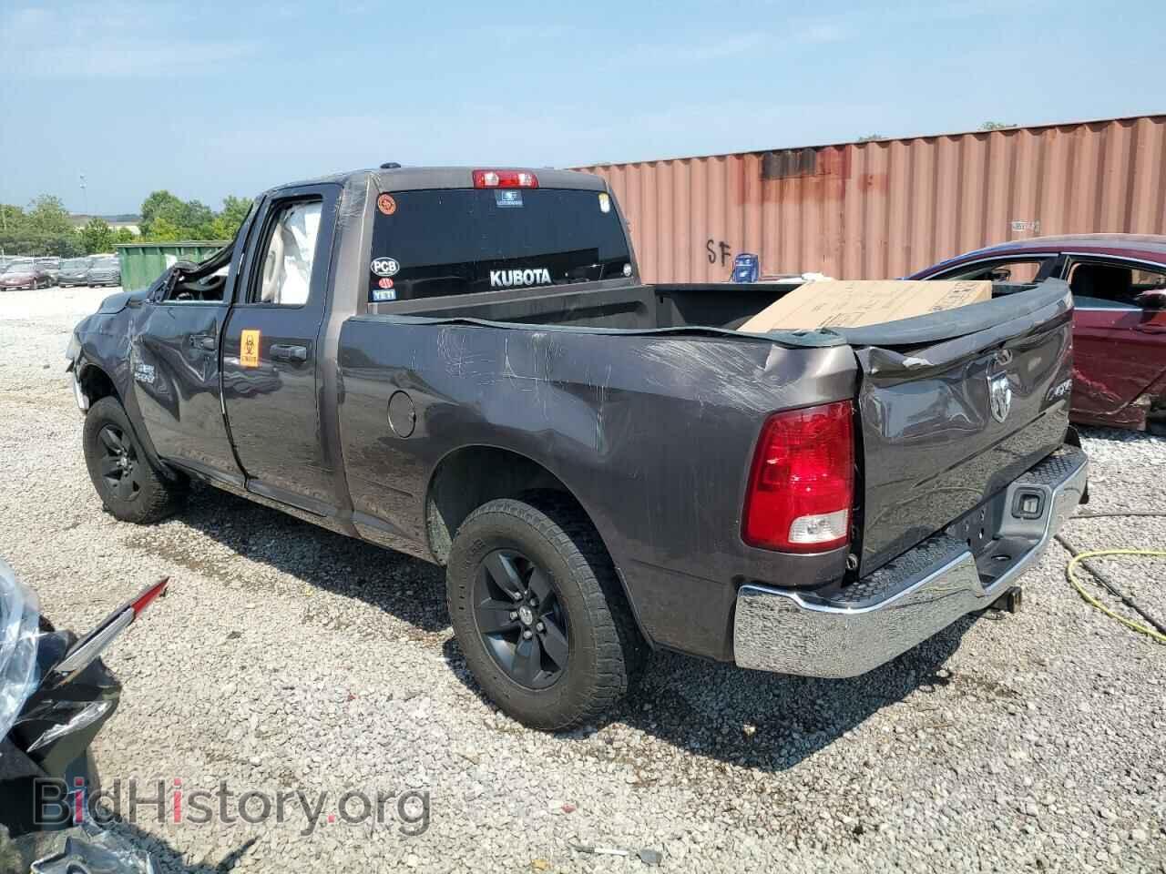 2018 RAM 1500 - VIN: 1C6RR7FG1JS208976 - Photo 2